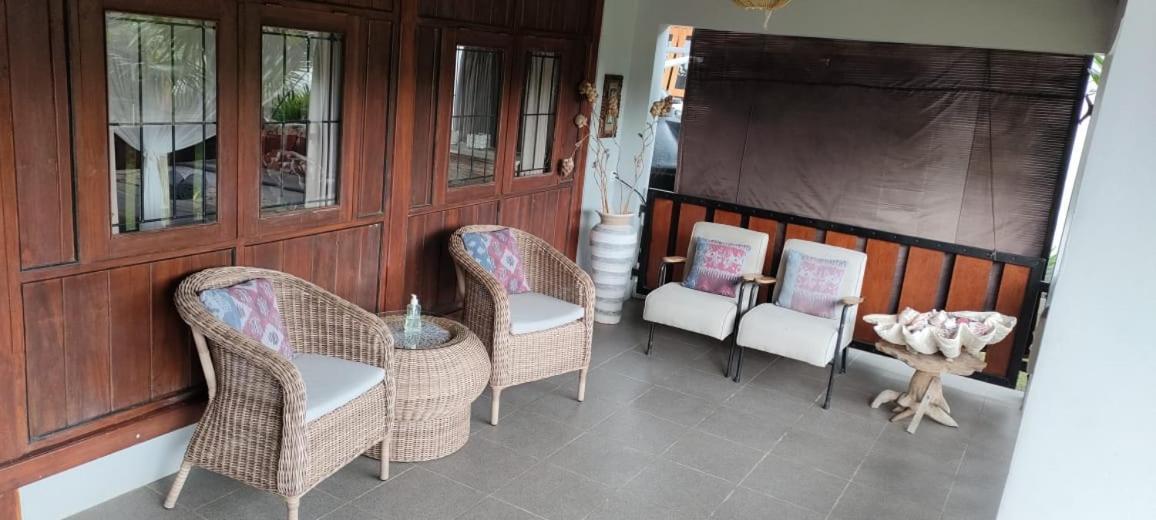 Mama Nings Beach Hotel Sekongkang Kültér fotó