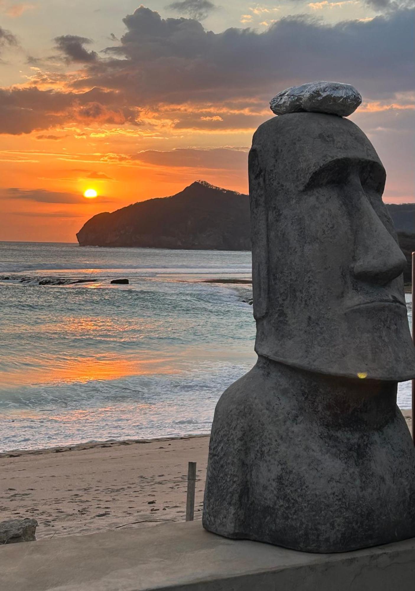 Mama Nings Beach Hotel Sekongkang Kültér fotó